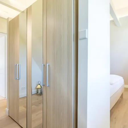 Luxurioese Doppelhaushaelfte Mit Terrasse, Kamin Und Wlan In Bester Lage Holiday home