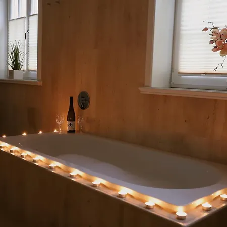 Luxurioese Doppelhaushaelfte Mit Terrasse, Kamin Und Wlan In Bester Lage * Wenningstedt-Braderup