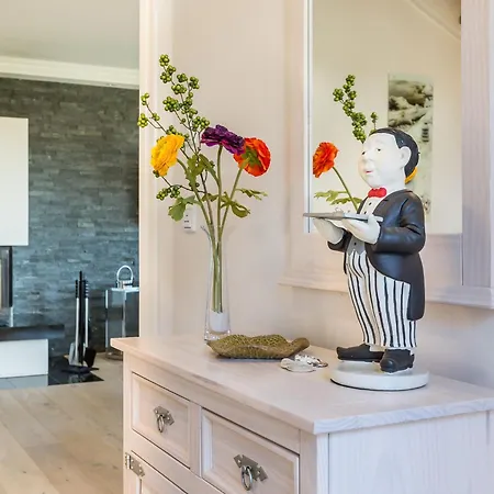 Dom wakacyjny Luxurioese Doppelhaushaelfte Mit Terrasse, Kamin Und Wlan In Bester Lage